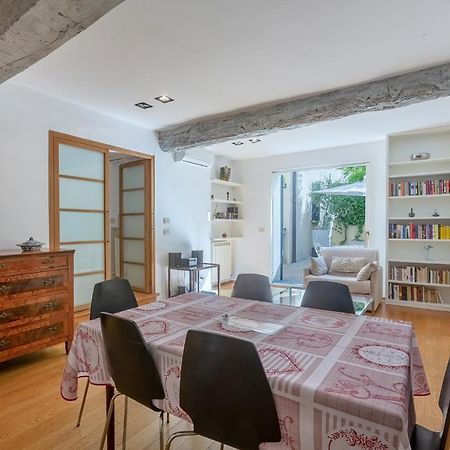 Pleasant Central Apartment With Garden Bologna Bagian luar foto
